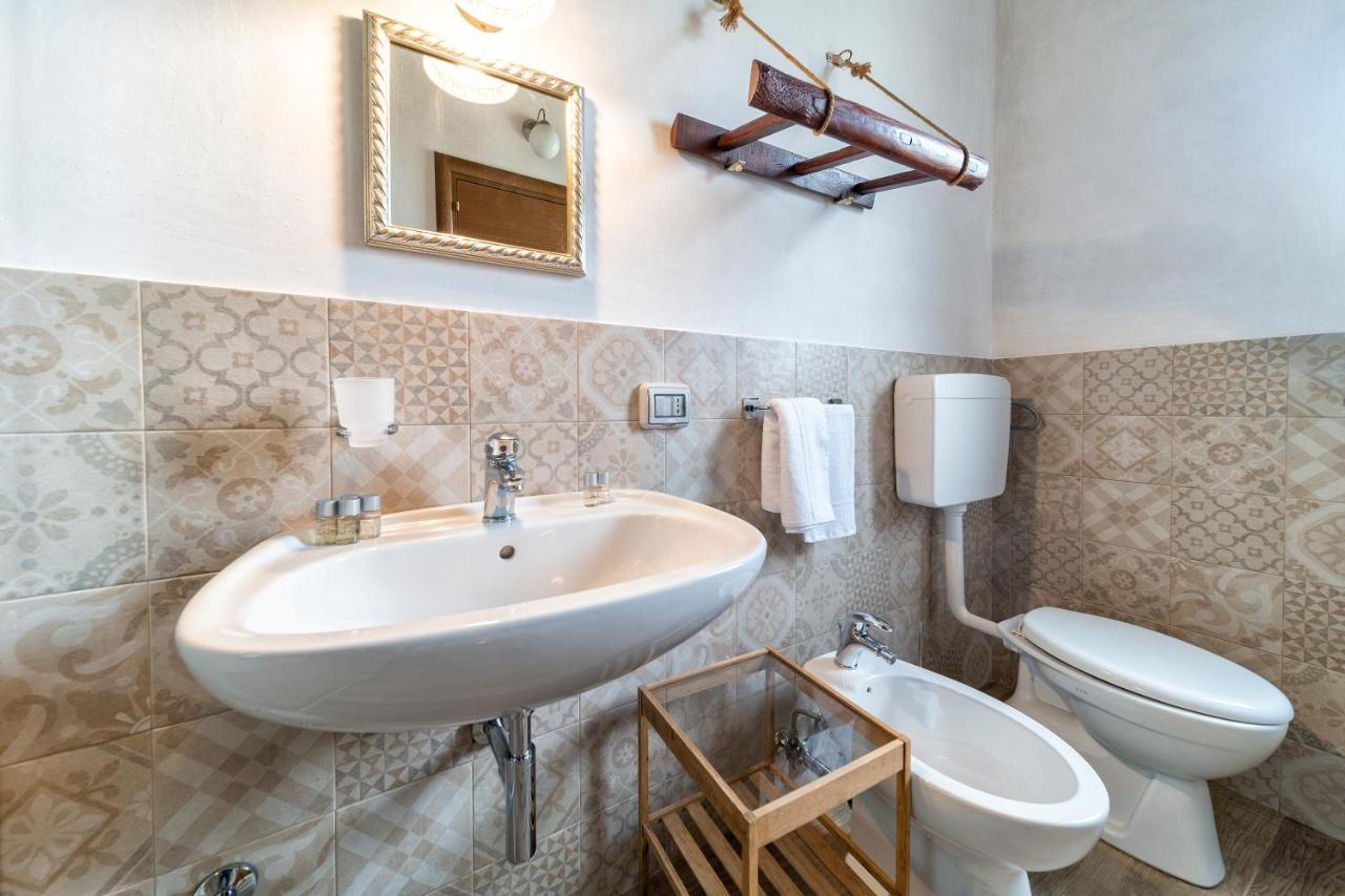 Agriturismo Tenuta Del Grillaio Акуавива деле Фонти Екстериор снимка